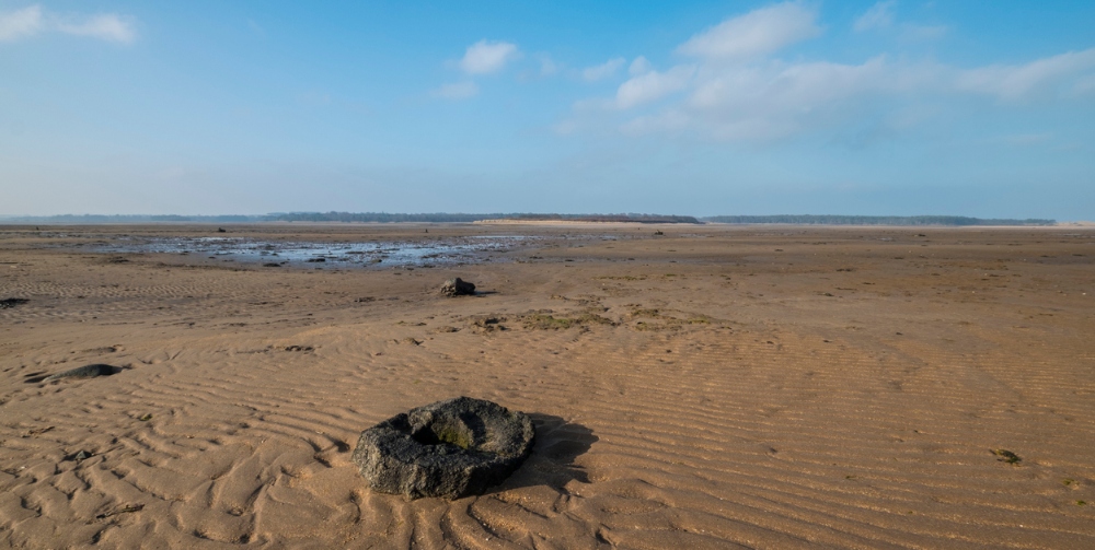 peaceful scene at Belhaven Bay in Scotland with low tide